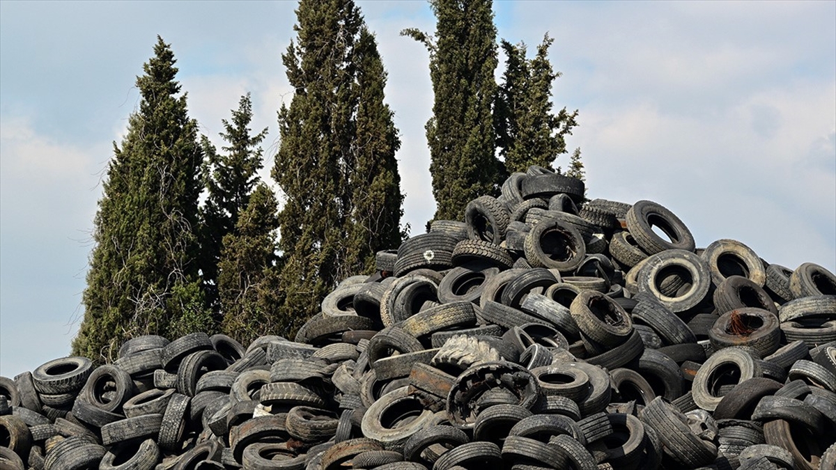 Hurda lastiklerden kauçuk granül, çelik tel, tekstil parçacıkları, pirolitik yağ
