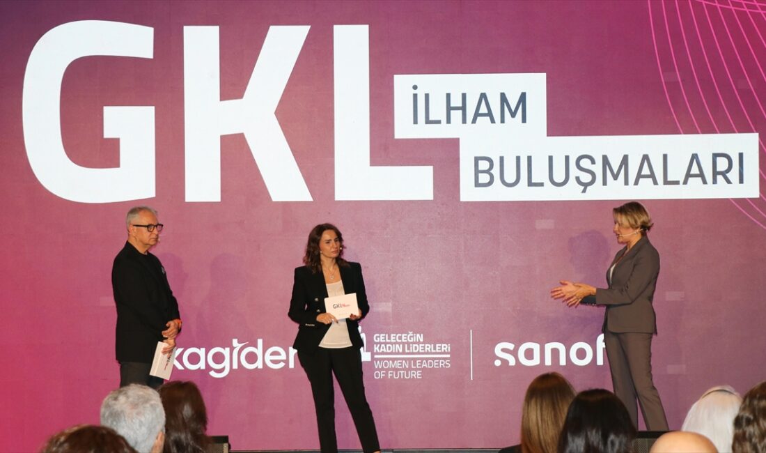 Türkiye'de genç kadınların iş hayatına daha donanımlı katılmaları amacıyla oluşturulan