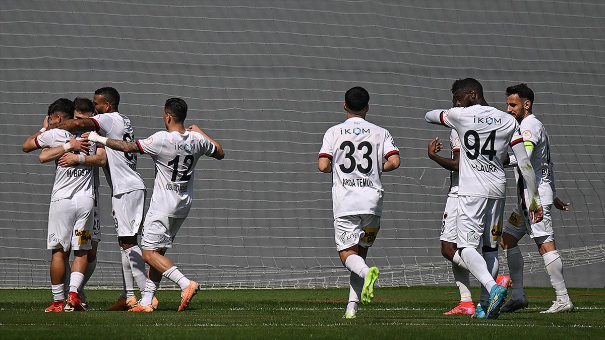 ANKARA (AA) – Alsancak Mustafa Denizli Stadı’nda oynanan maçta ilk