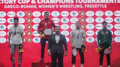 - Antalya'da 350 sporcunun mücadele ettiği turnuvanın ilk gün müsabakaları