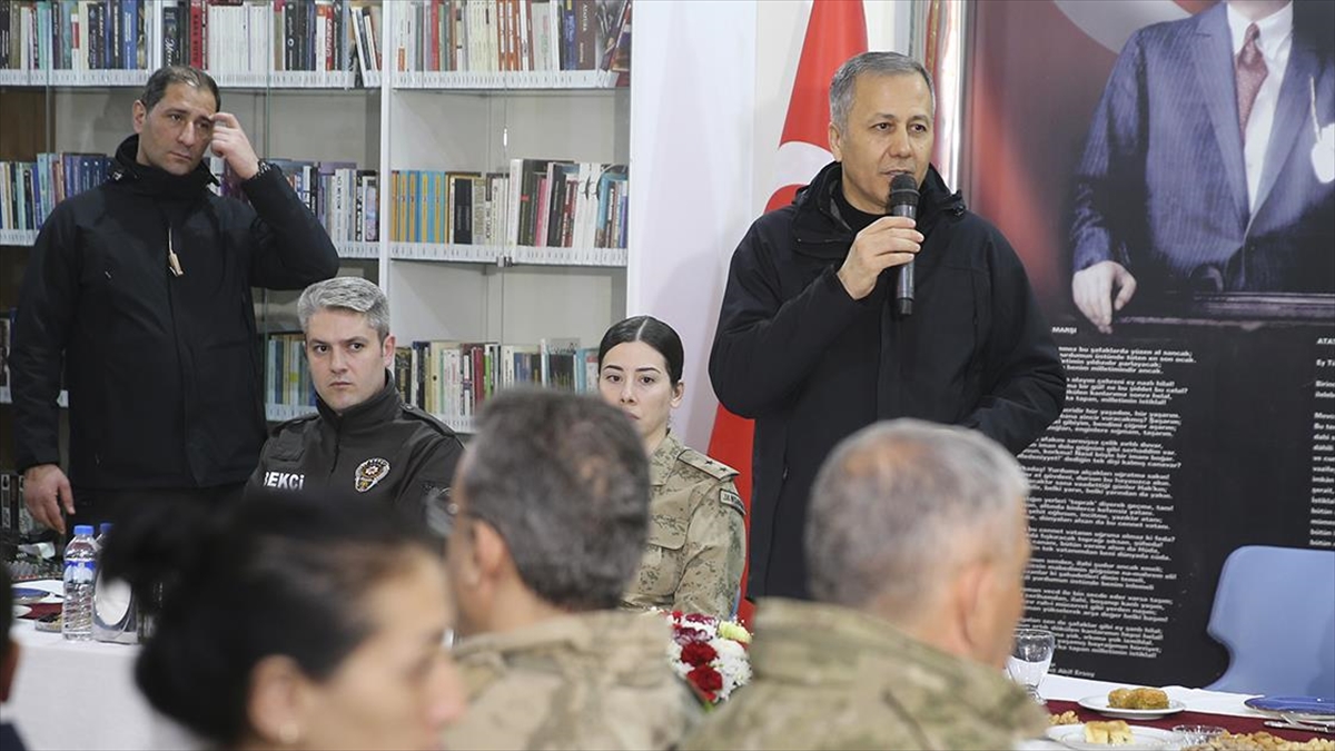 İçişleri Bakanı Ali Yerlikaya, "Biz terör örgütlerinin hangi türden olursa
