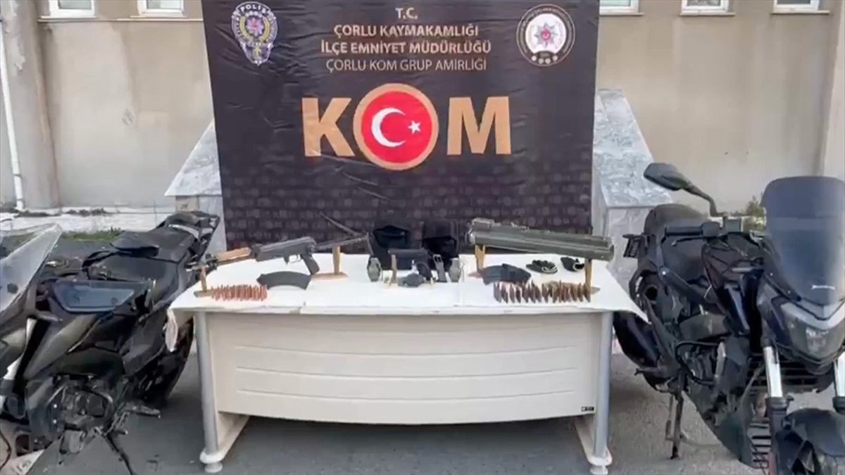 İçişleri Bakanı Ali Yerlikaya, Tekirdağ'ın Çorlu ilçesinde, elebaşılığını Barış Boyun'un