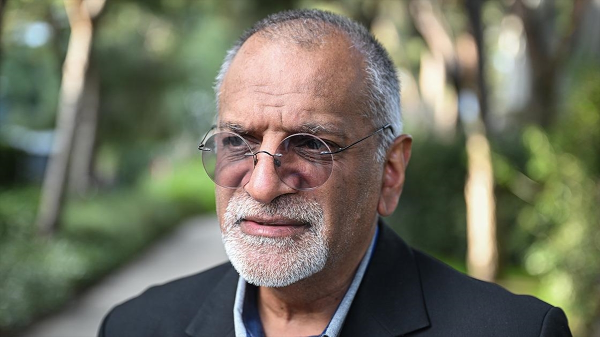 İletişim Danışmanı  Mohamed Faizal Devjee, "İsrail'in apartheid uyguladığına, Filistinlilere