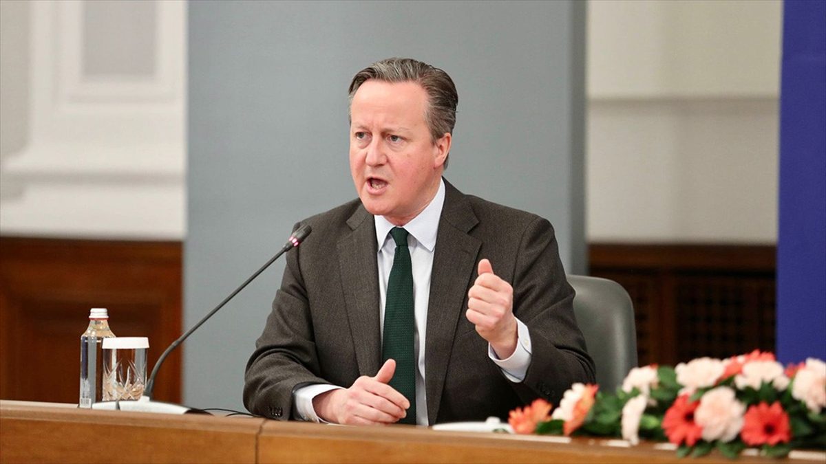 İngiltere Dışişleri Bakanı David Cameron, İsrail'in Gazze'de kıtlıkla karşı karşıya