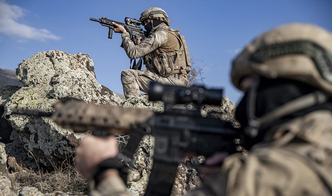 Milli Savunma Bakanlığı, Irak'ın kuzeyindeki Pençe-Kilit Operasyonu bölgesinde 3 PKK'lı