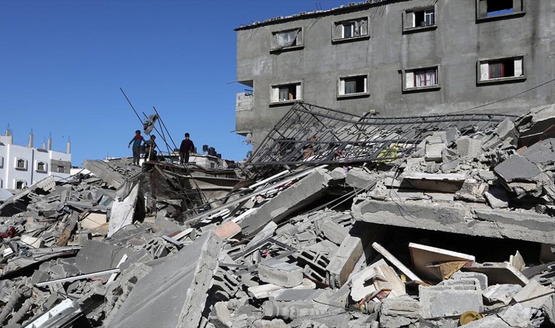 İsrail ordusunun, halkı aç ve susuz bırakıp yardımların ulaşmasını engelleyerek
