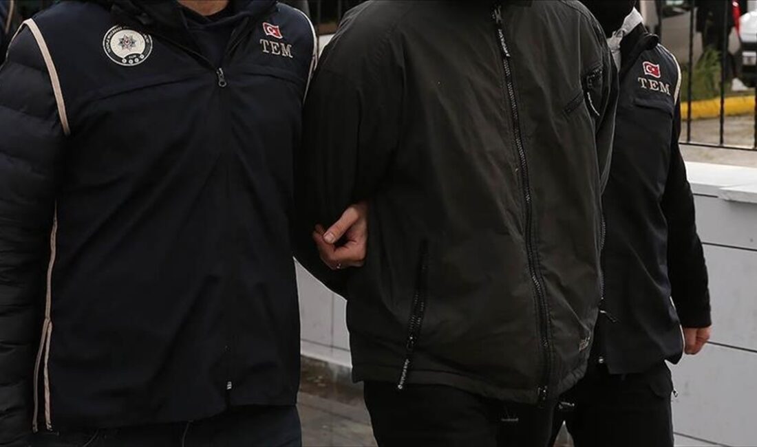 İstanbul merkezli 3 ilde düzenlenen terör örgütü PKK/KCK operasyonunda, örgütün