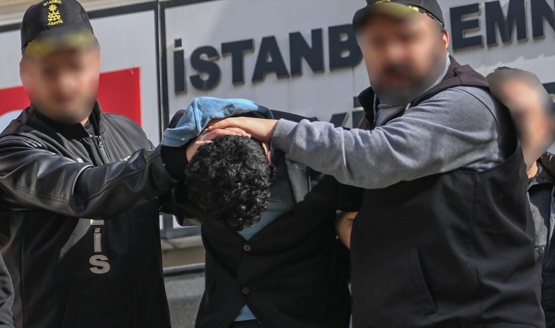 Diyarbakır'da "Filozof Ramazan" lakabıyla bilinen Ramazan Pişkin'i, Fatih'te işlettiği çay