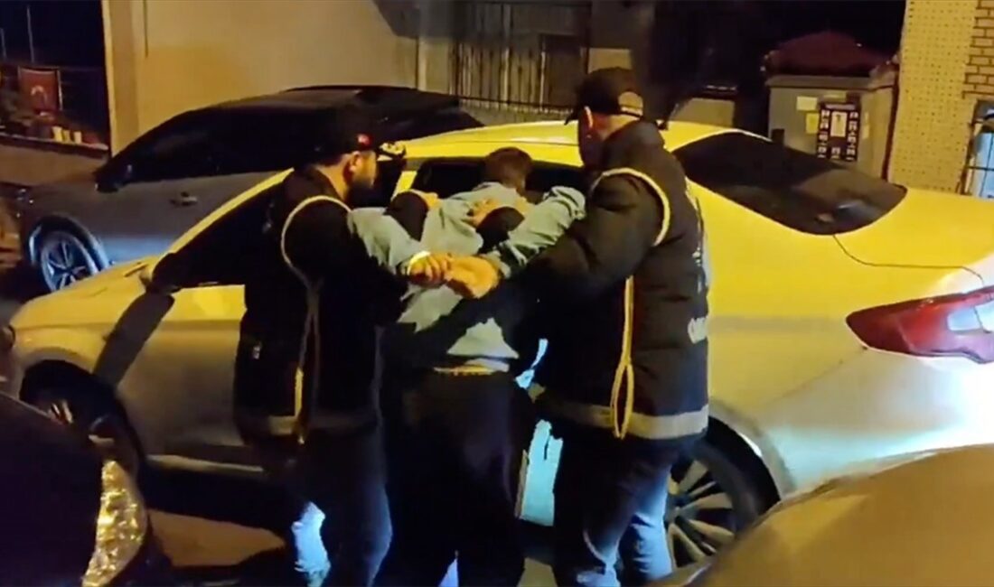 Bakan Yerlikaya, İstanbul'da düzenlenen "Mahzen-22" operasyonunda, "Nusr-Et" isimli iş yerine
