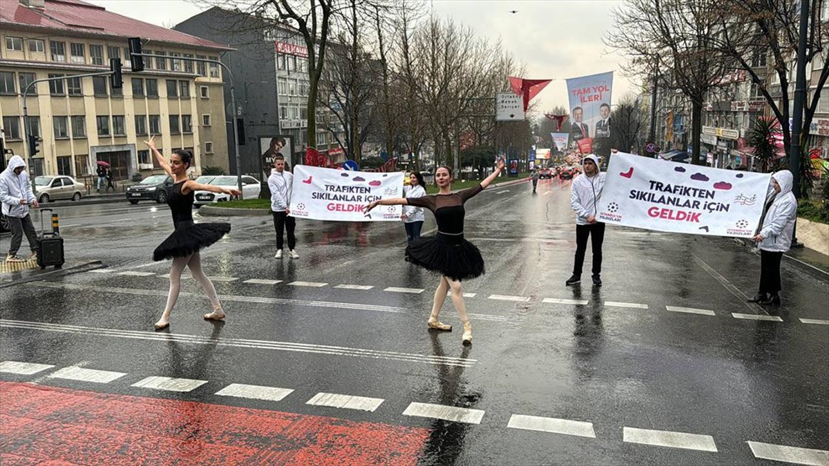 İSTANBUL (AA) – Kendilerini “İstanbul’un Yıldızları” olarak adlandıran grup, Barbaros
