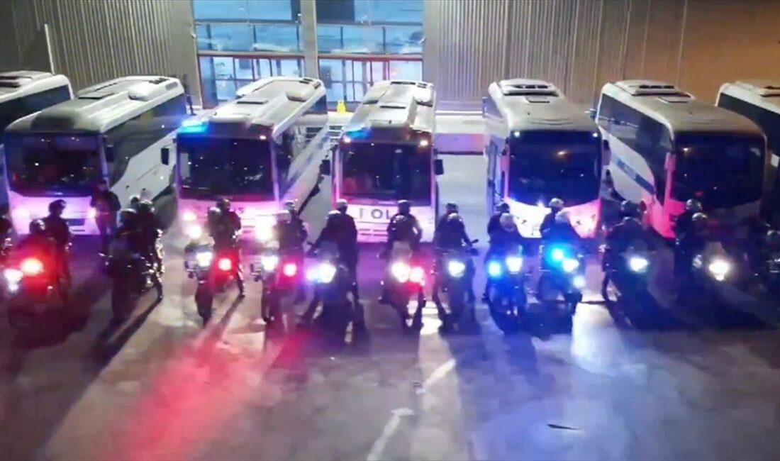 İçişleri Bakanı Ali Yerlikaya, İzmir'de düzenlenen "Kalkan-15" operasyonlarında 35 otele
