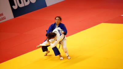 - Milli sporcu Sıla Ersin, 48 kilo final maçında rakibine