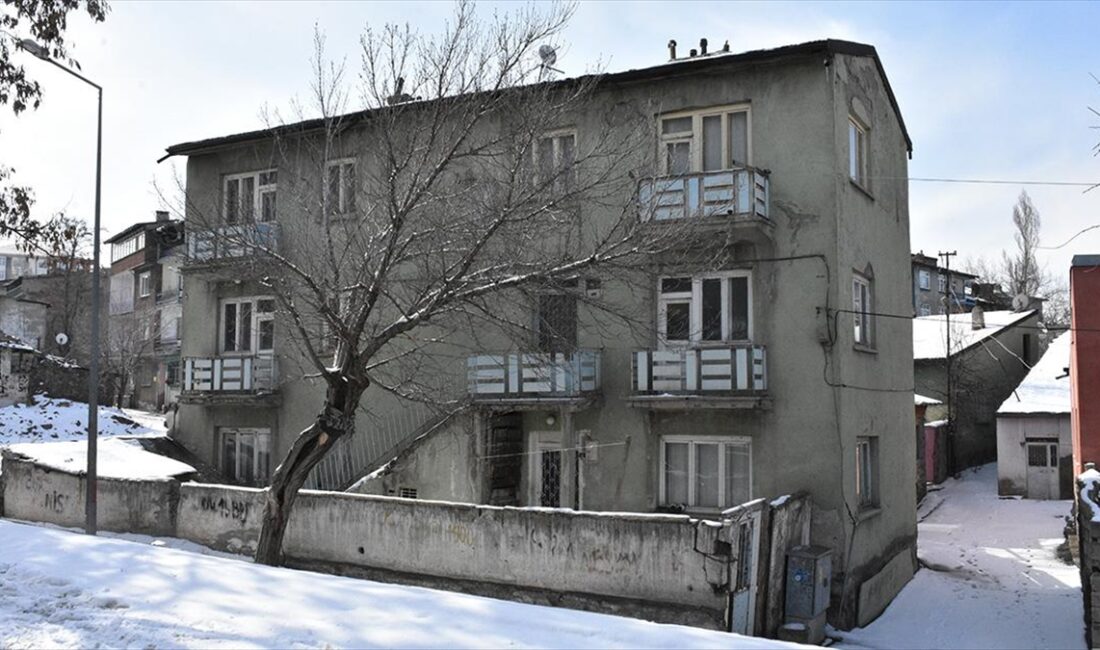 Atatürk Üniversitesi İnşaat Mühendisliği Yapı Ana Bilim Dalı Öğretim Üyesi