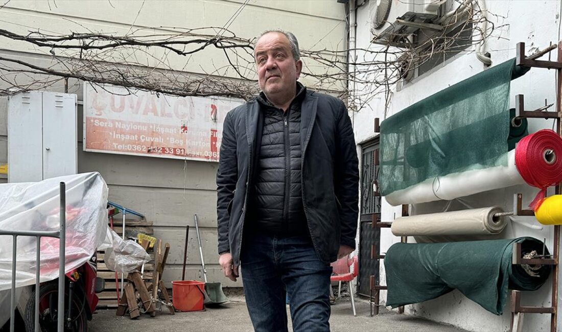 Samsun'un Atakum ilçesinde, köpekten kaçarken düşüp diz kapağı kırılan kadının