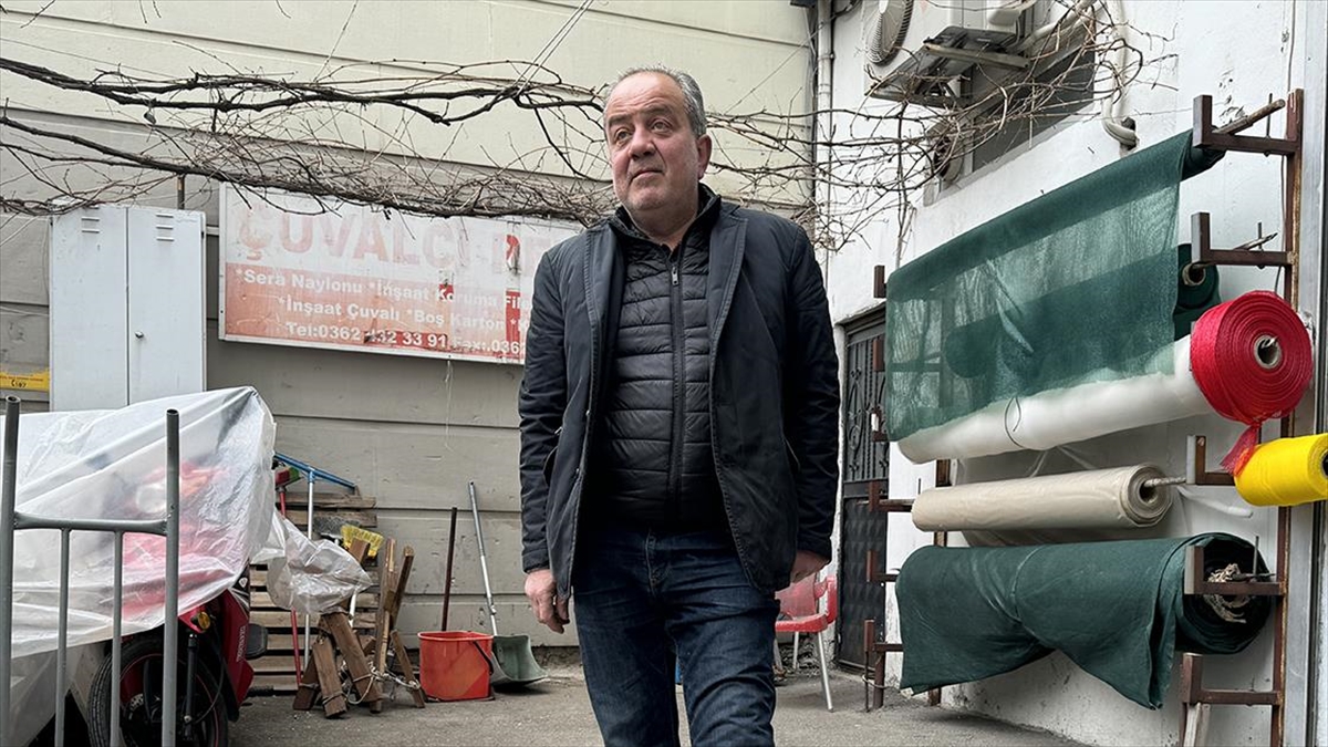 Samsun'un Atakum ilçesinde, köpekten kaçarken düşüp diz kapağı kırılan kadının