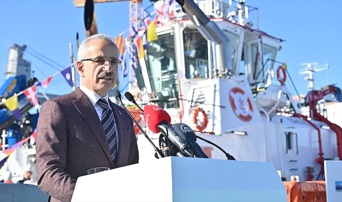 Ulaştırma ve Altyapı Bakanı Abdulkadir Uraloğlu, "Şubatta limanlarda elleçlenen konteyner