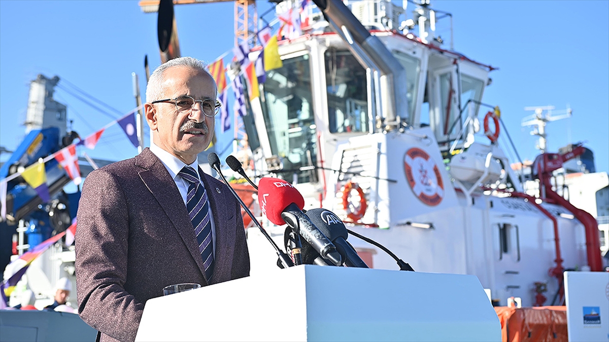 Ulaştırma ve Altyapı Bakanı Abdulkadir Uraloğlu, "Şubatta limanlarda elleçlenen konteyner