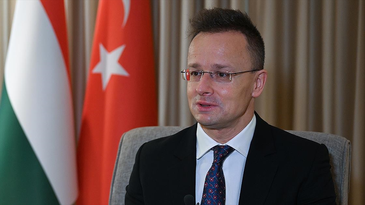 Antalya Diplomasi Forumu ile ilgili AA'ya konuşan Macaristan Dışişleri Bakanı