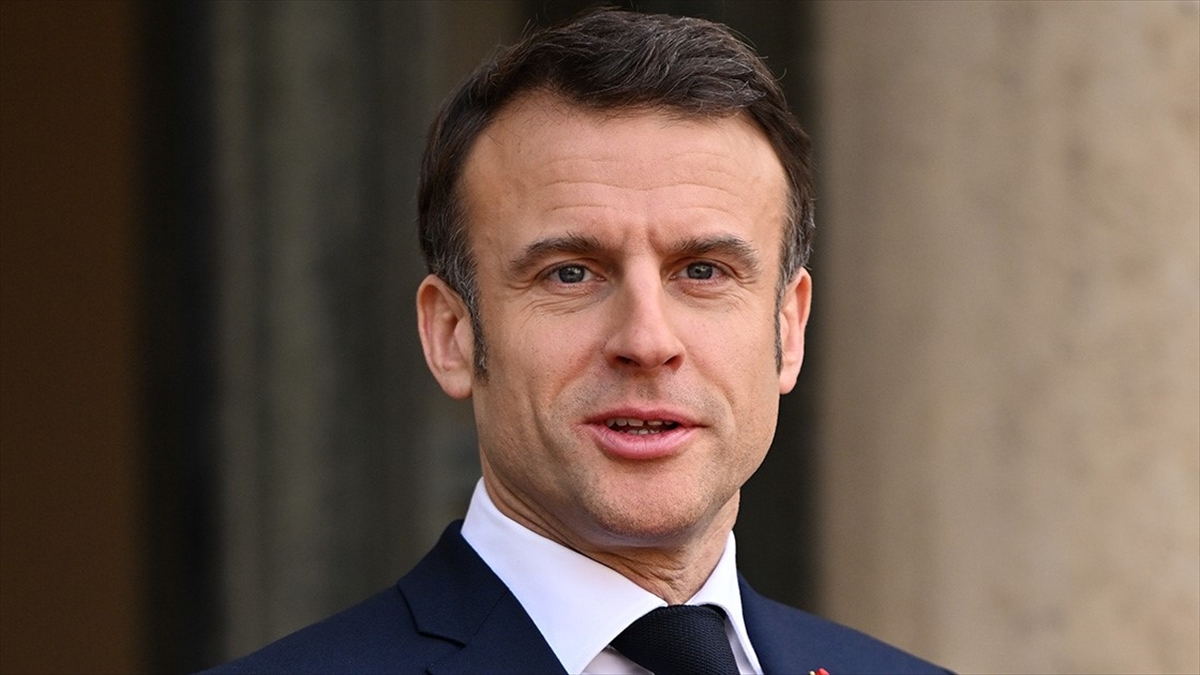 Fransa Cumhurbaşkanı Emmanuel Macron, kömür ve gazı geride bırakarak, nükleer