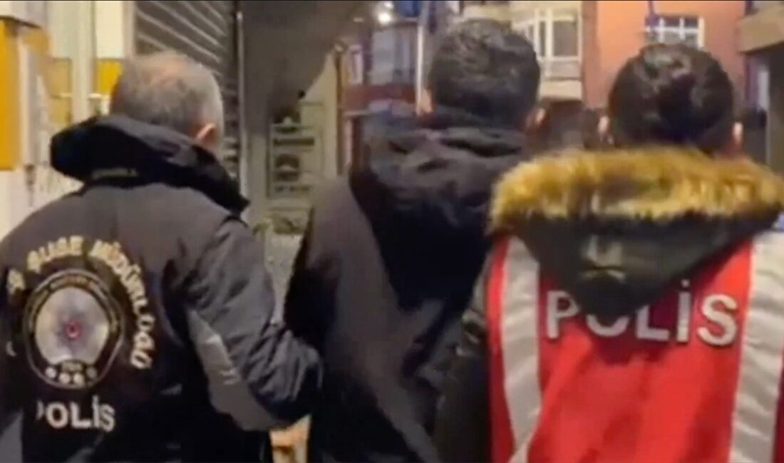 İçişleri Bakanı Ali Yerlikaya, İstanbul merkezli 11 ilde düzenlenen Mahzen-14