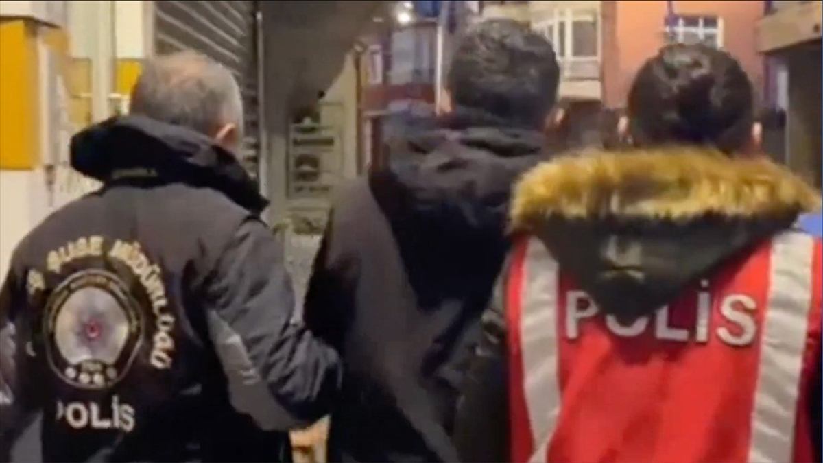 İçişleri Bakanı Ali Yerlikaya, İstanbul merkezli 11 ilde düzenlenen Mahzen-14