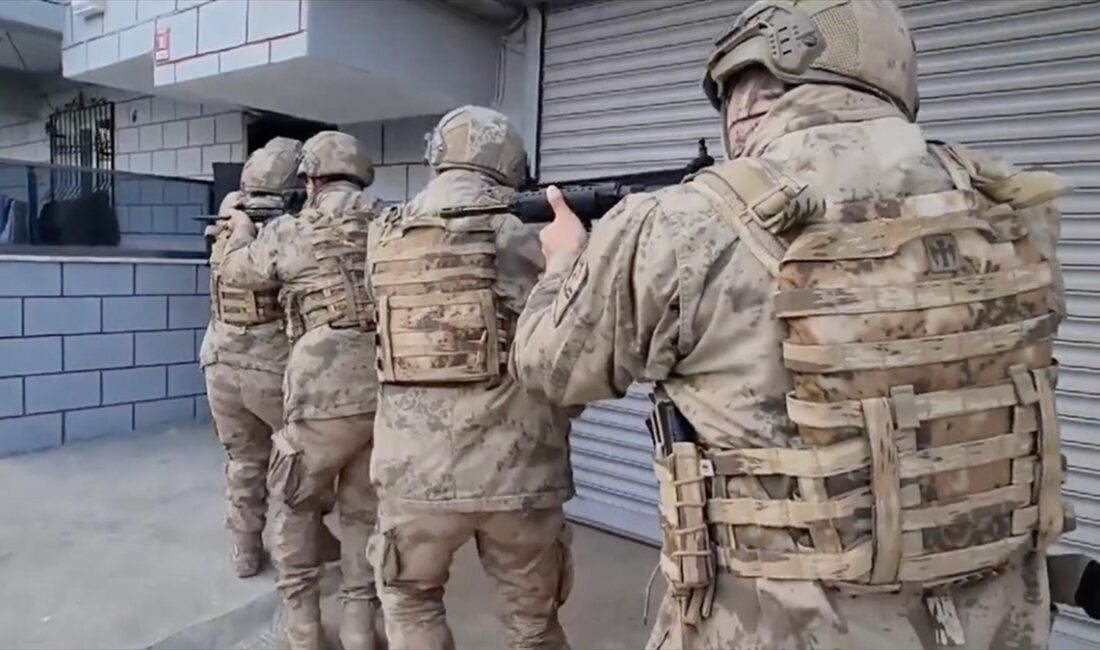 İçişleri Bakanı Ali Yerlikaya, Hatay'da düzenlenen "Mahzen-21" operasyonunda, elebaşılığını Süleyman