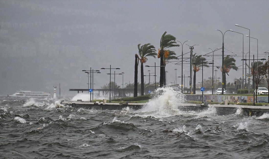 Marmara'nın güneyi ve Ege'nin batısında yerel kuvvetli yağış uyarısında bulunuldu.