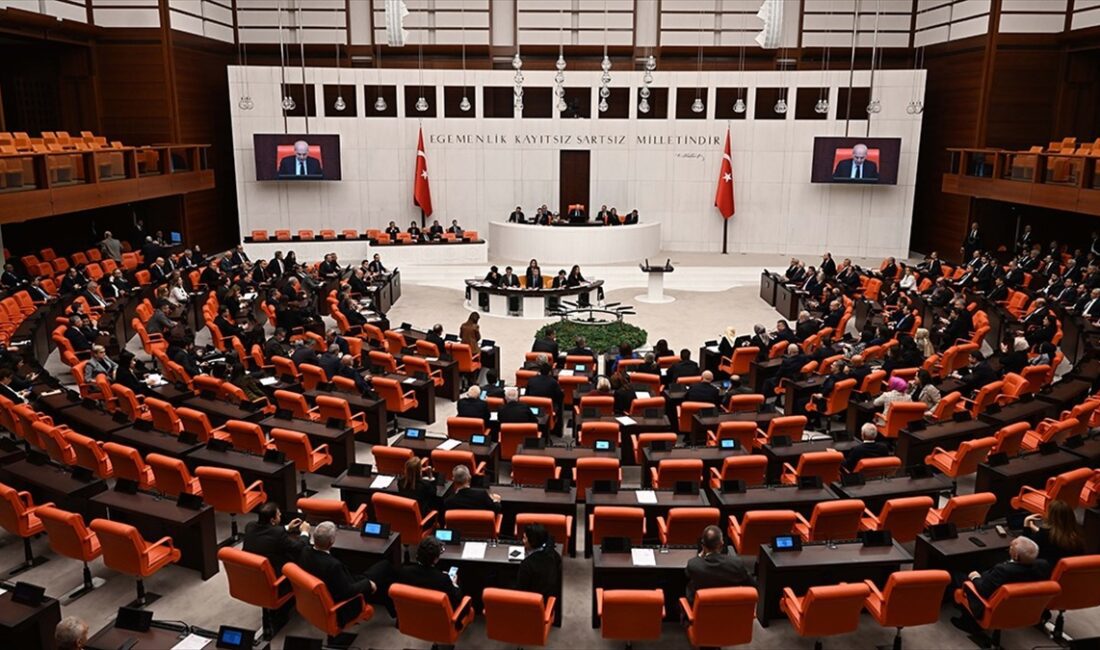 Enerji ve turist rehberliği alanlarında düzenlemeler içeren iki kanun teklifi