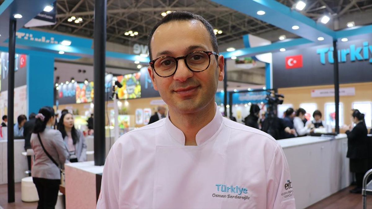 İzmir'in Urla ilçesinde Michelin yıldızlı restoran işleten şef Osman Serdaroğlu,