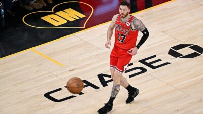 Amerikan Basketbol Ligi'nde (NBA) Dallas Mavericks, deplasmanda Chicago Bulls'u 127-92