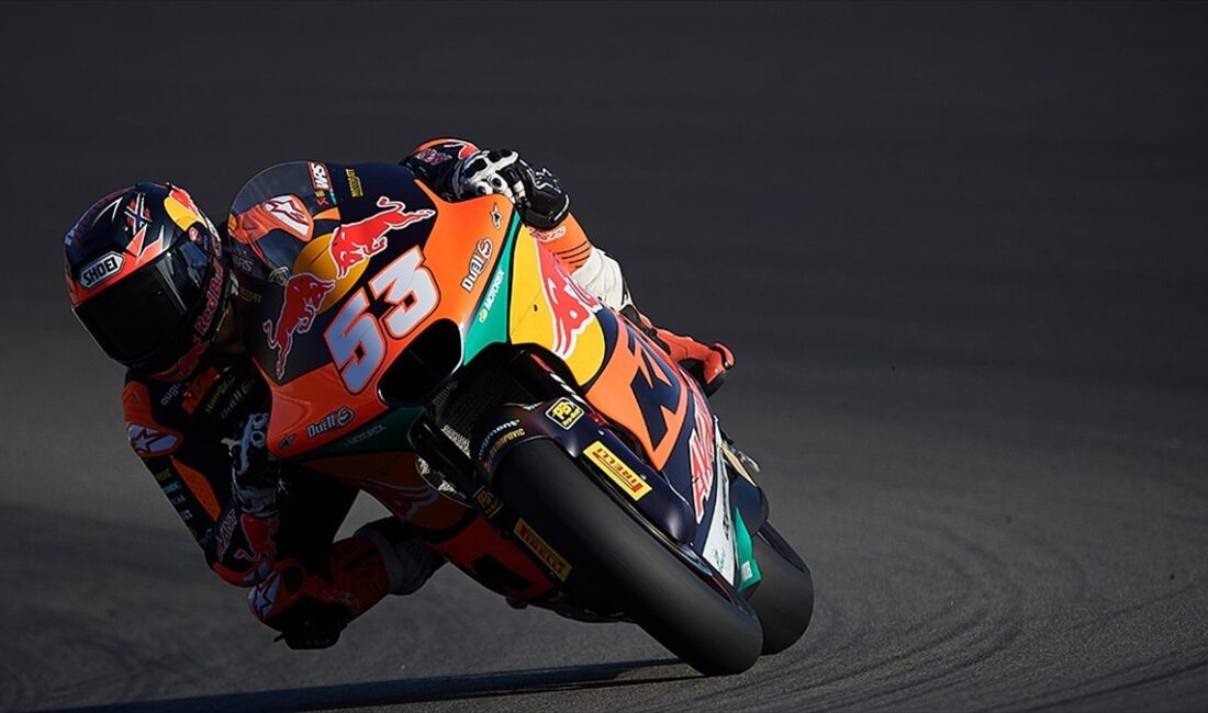 Moto2 Dünya Şampiyonası'nda yarışacak Deniz Öncü, sezonun ilk mücadelesinde Katar'da