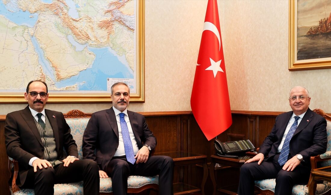 Milli Savunma Bakanı Yaşar Güler, Dışişleri Bakanı Hakan Fidan ve