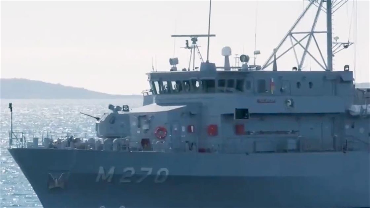 Milli Savunma Bakanlığı (MSB) Karadeniz'deki mayın gözetleme faaliyetlerine ilişkin görüntüleri