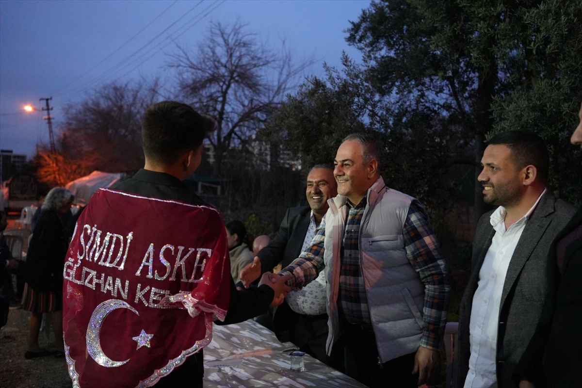 Muratpaşa Belediye Başkan Adayı Manavoğlu, seçim çalışmalarına devam ediyor