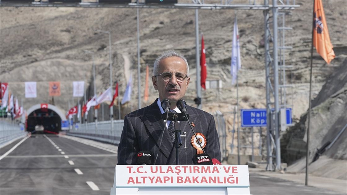 Ulaştırma ve Altyapı Bakanı Abdulkadir Uraloğlu, Bakanlık olarak 2002'den bu
