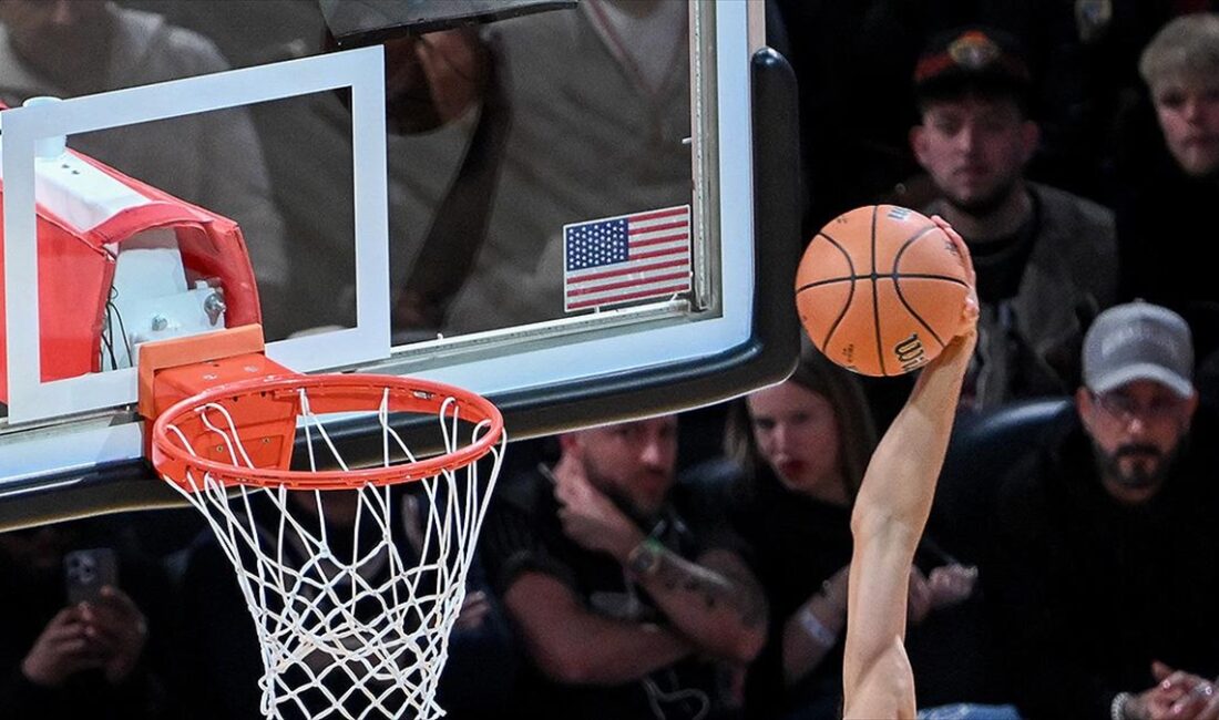 Amerikan Basketbol Ligi'nde (NBA) Minnesota Timberwolves, milli oyuncu Ömer Faruk