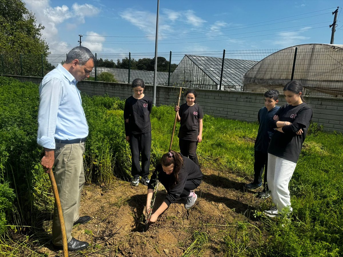 ANTALYA (AA) – Antalya'nın Muratpaşa ilçesinde öğrenciler, e-Twinning projesi kapsamında
