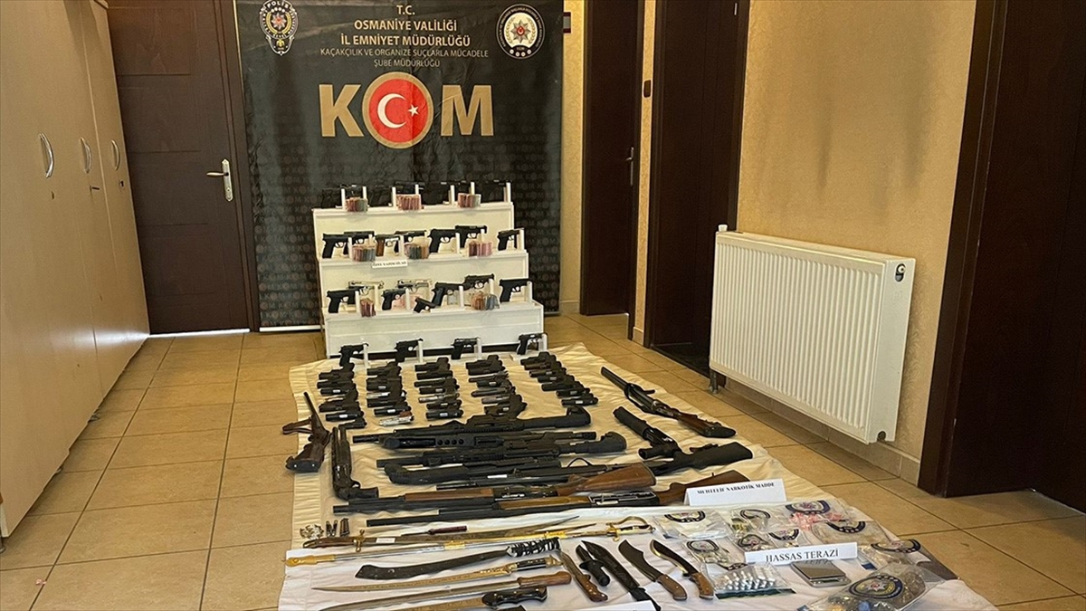 Osmaniye'de iki organize suç örgütüne yönelik Mahzen-3 operasyonunda ev, iş