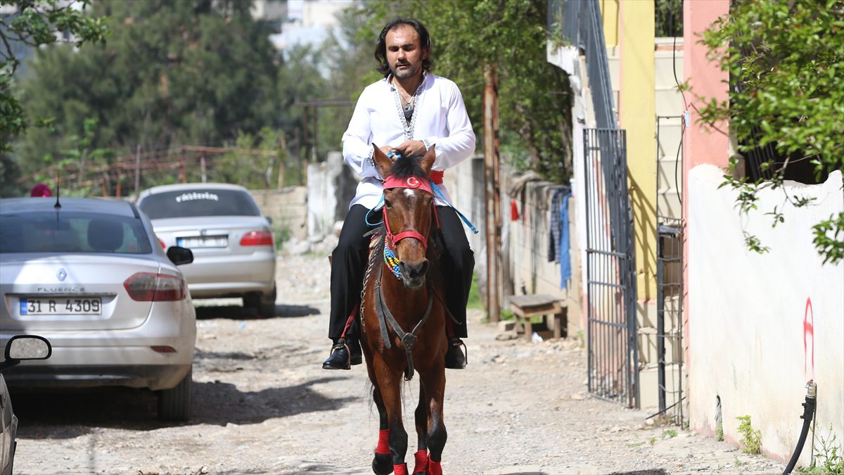 Hatay'ın İskenderun ilçesinde yaşayan Abdullah Cıla ve Denizli'nin Honaz ilçesinde