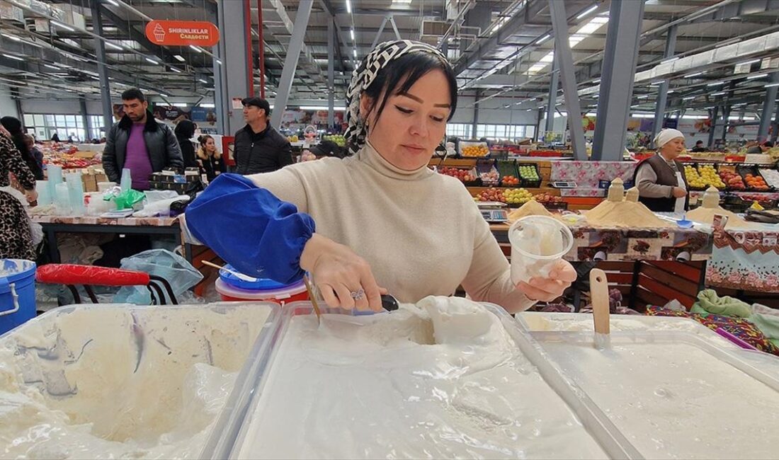 Özbekistan'da sadece ramazan ayında yapılan nişalda tatlısı ve tereyağı ile
