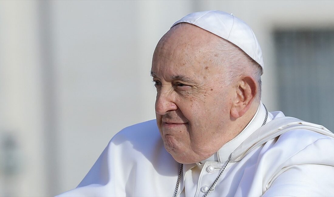 Katoliklerin ruhani lideri ve Vatikan Devlet Başkanı Papa Franciscus, tedavi