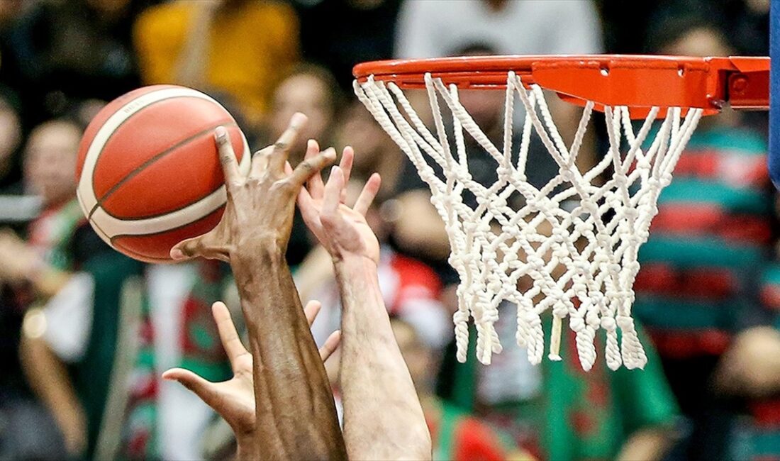 Basketbol Şampiyonlar Ligi son 16 turunda mücadele eden Pınar Karşıyaka,