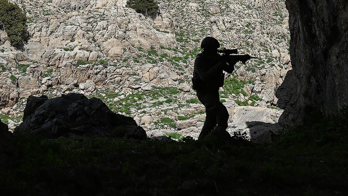 Adana'da terör örgütü PKK soruşturması kapsamında tutuklanan ve etkin pişmanlık