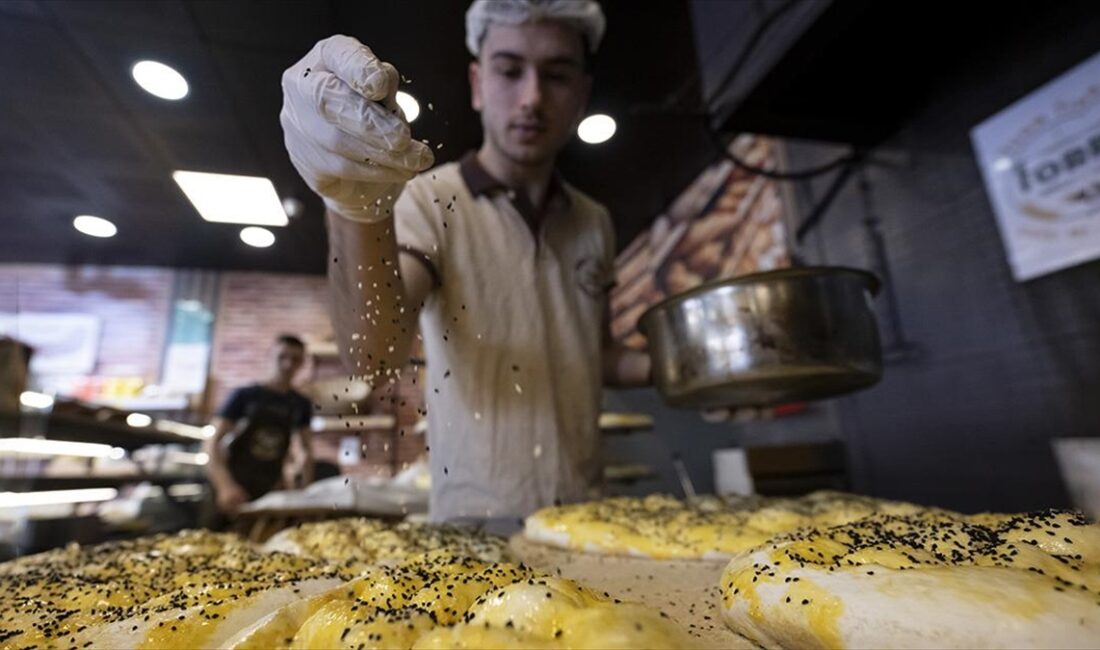 Ramazana sayılı günler kala, iftar sofralarının vazgeçilmezi ramazan pideleri için