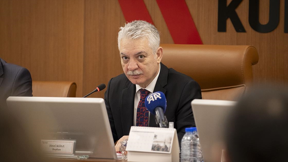 Rekabet Kurumu Başkanı Birol Küle, çimento ve hazır beton sektörlerine