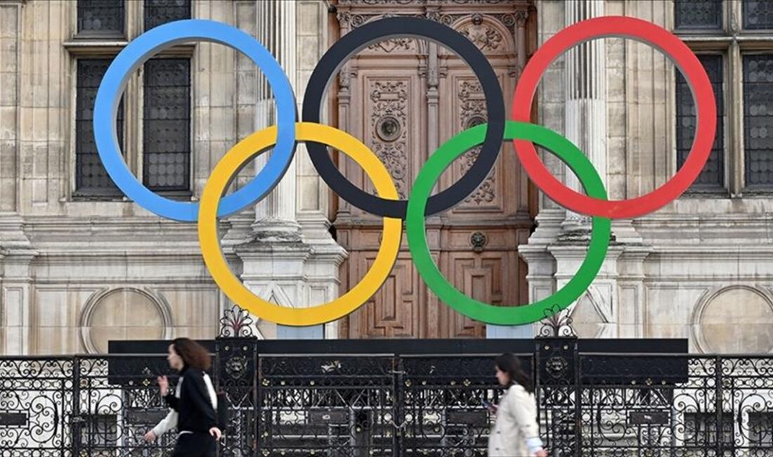 Uluslararası Olimpiyat Komitesi (IOC), Rus ve Belaruslu atletlerin Fransa'nın başkenti