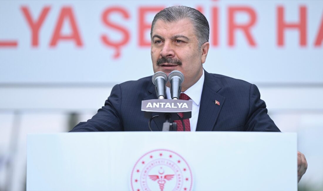 Sağlık Bakanı Fahrettin Koca, sağlık hizmetlerinin dörtte birini artık şehir