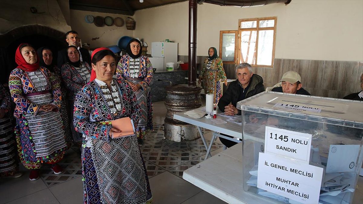 Tokat'ın Zile ilçesine bağlı Karacaören köyünde yaşayan kadınlar, 5 yıl