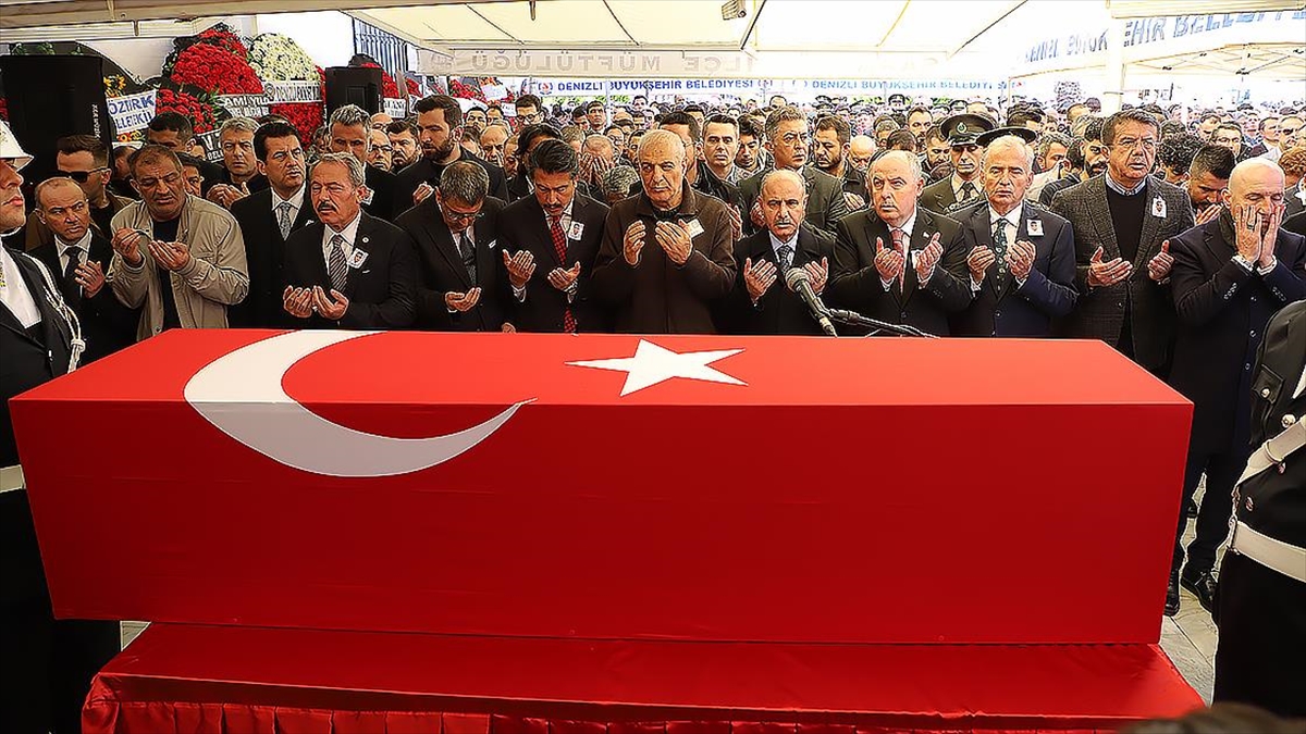 Şırnak'ta trafik kazasında şehit olan 34 yaşındaki polis memuru Fırat