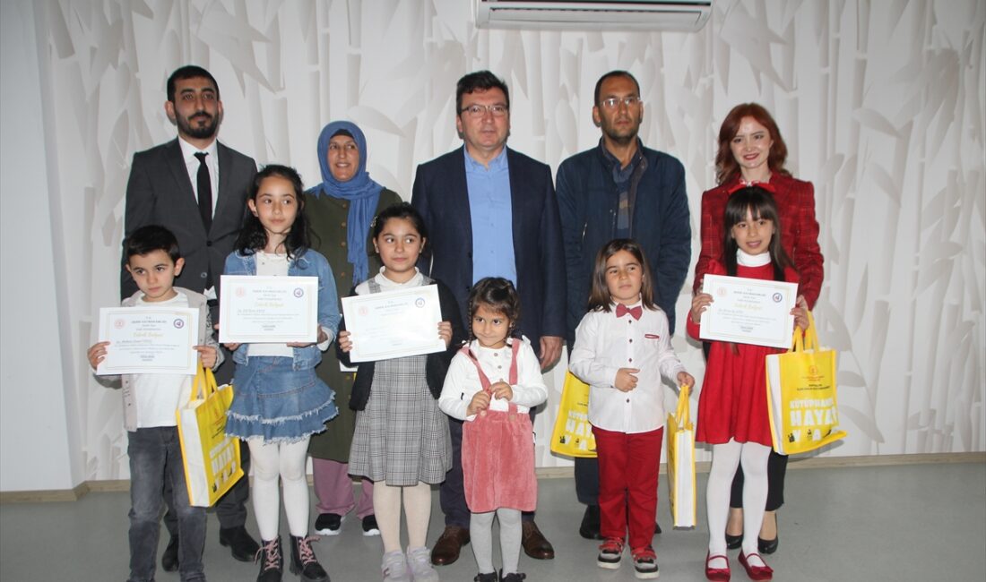 ANTALYA (AA) – Antalya'nın Serik ilçesinde "Kütüphaneler Haftası" dolayısıyla program